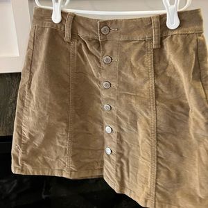 Brown corduroy button up skirt! Hardly worn… like new! Great for Fall :)